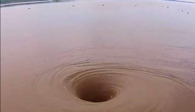 9 самых больших водоотводов в океане