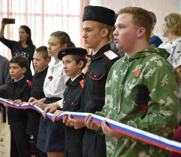 Усть-лабинские школьники вышли в «Казачий дозор»