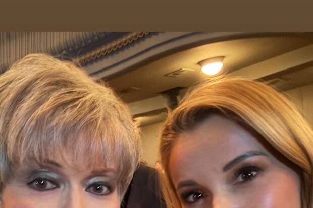 Телеведущая Ольга Орлова появилась на публике с матерью