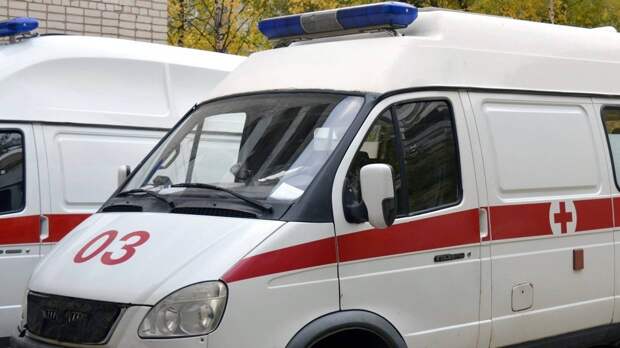 Мужчина угодил под колеса автомобиля в Москве на Кутузовском проспекте