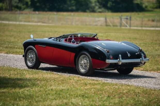 Британский родстер Austin-Healey 100 и Austin-Healey 3000