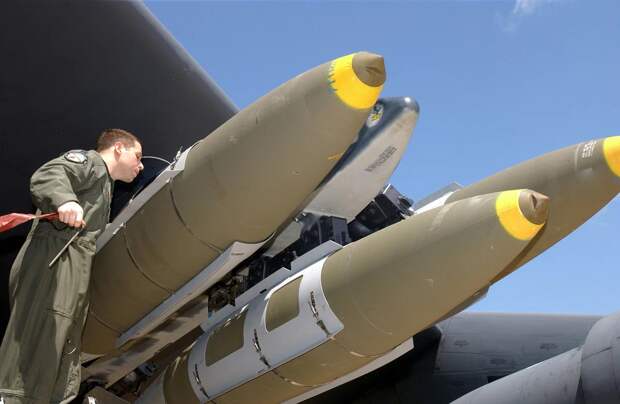 США об «умных» бомбах JDAM на Украине: Будет два удара по «Вагнеру», а там посмотрим