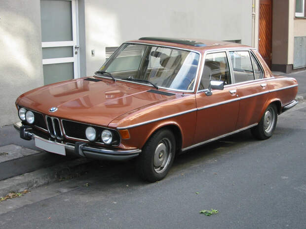 Высоцкий любил BMW 2500v SST.