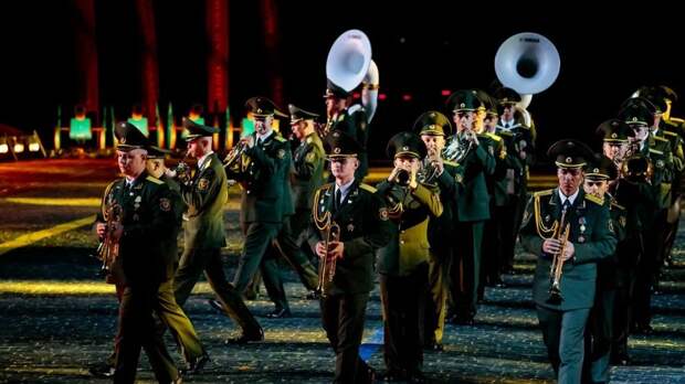 25 коллективов из разных стран открыли фестиваль «Спасская башня в Москве»