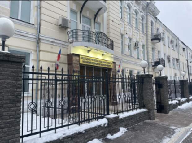 Глава ведомства затребовал доклад по информации о травмировании малолетнего в результате падения наледи в Самарской области