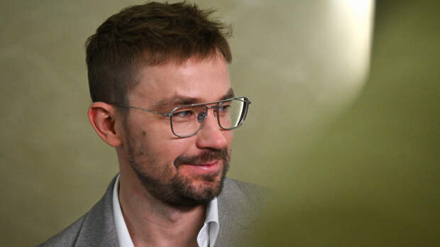 «Она догоняет, а я убегаю»: Александр Петров о желании заняться режиссурой