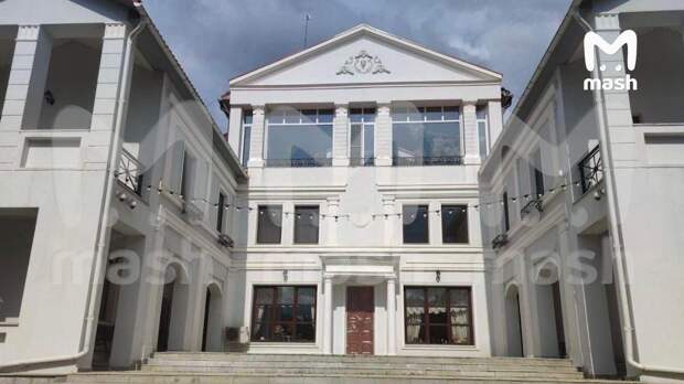 700 тысяч рублей: Алла Пугачева решила сдавать поместье в подмосковном Солнечногорске