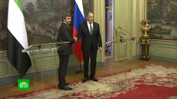 Лавров обсудил торговые связи с главой МИД ОАЭ