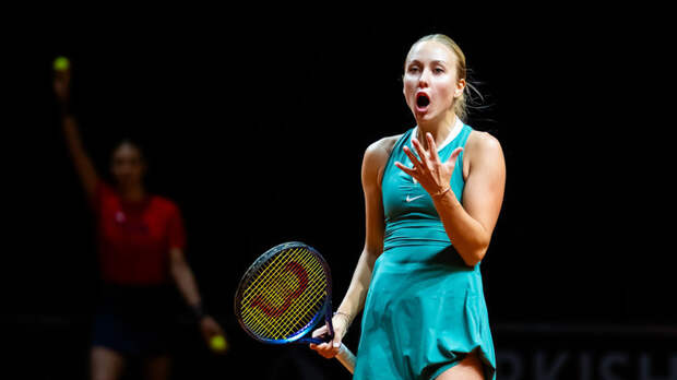 Потапова проиграла Вондроушовой во втором круге теннисного турнира в Штутгарте