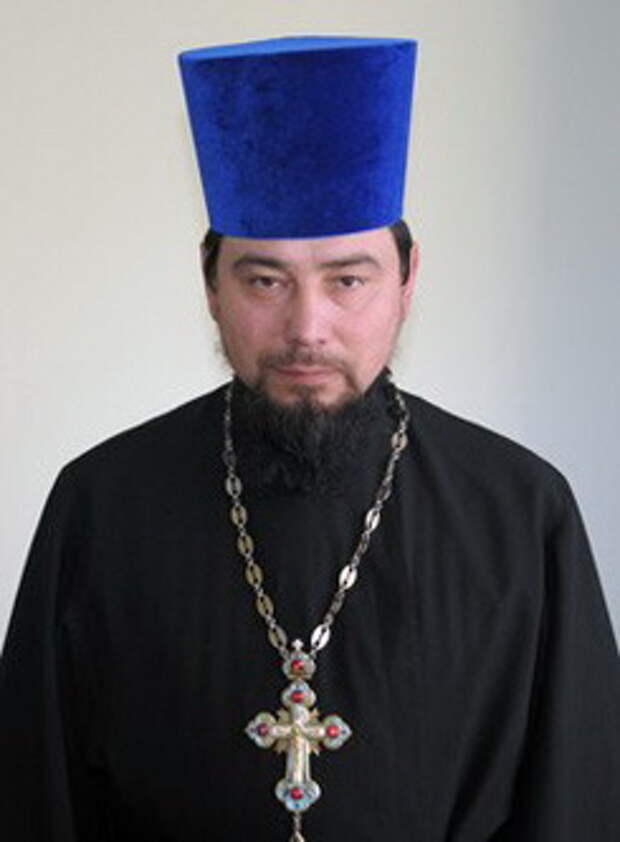 Священник Ярослав Яворский