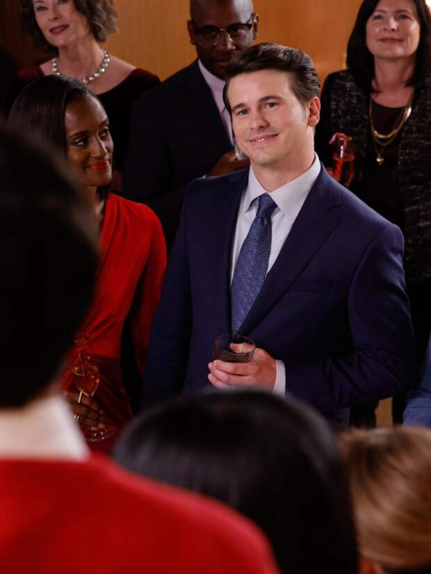 Jason Ritter as âJulian Markstonâ and Kathy Bates as âMadeline Matlockâ.