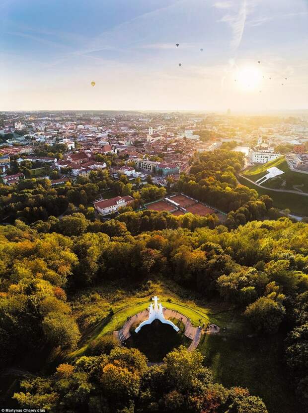 Памятник "Три креста", Вильнюс дрон, квадрокоптер, литва, пейзаж, пейзажи природы, природа, фотографии природы