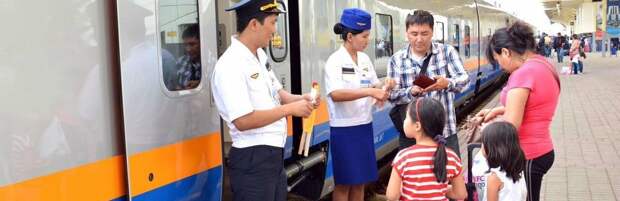 Жителям Мангистау напомнили о правилах перевозки детей в поездах