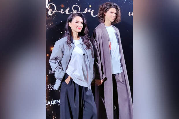 Актриса Юлия Такшина показала 18-летнего сына от Григория Антипенко