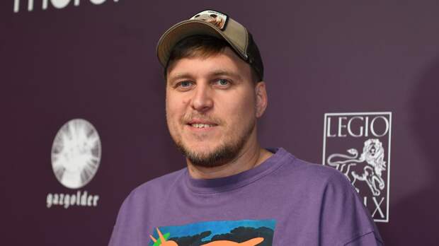 Кредиты и ограничения «во всем»: как уехавшие из РФ комики живут в США