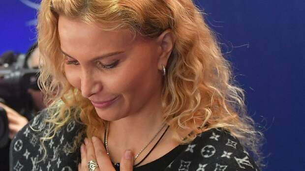 Розанов объяснил неудачи фигуристок, ушедших от Тутберидзе 