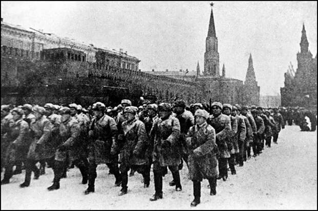Про Марата и два парада.