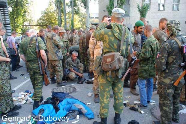 пленные украинские военные в донецке