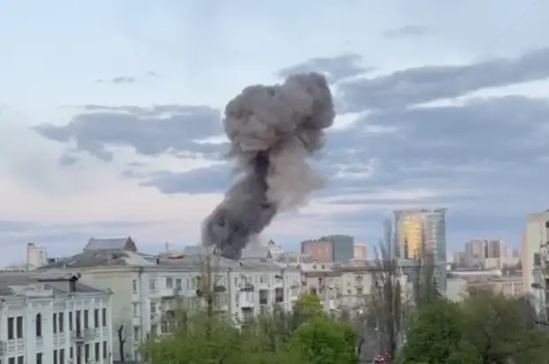 ВКС уничтожили корпуса предприятия ракетно-космической отрасли в Киеве