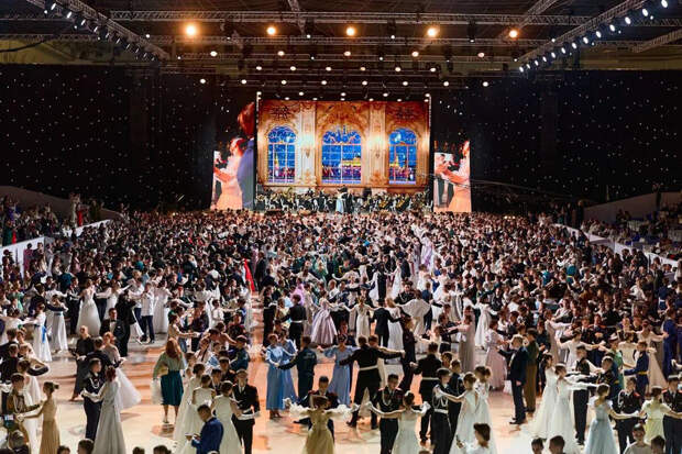 Кремлевский кадетский благотворительный бал собрал 3400 участников из 63 стран