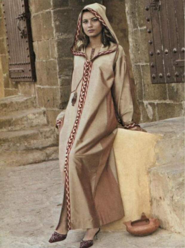 Марокканский наряд джеллаба. Фото / Djellaba photo