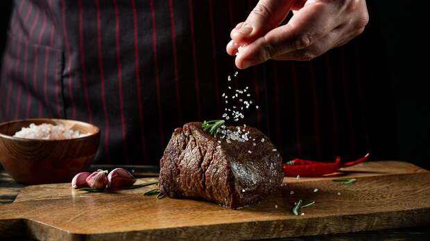 Воспитанник «Локомотива» о жизни в Австрии: «Говядина стоит 3000-3500 руб за кг, яйца — 350-400, бензин — 150-170»