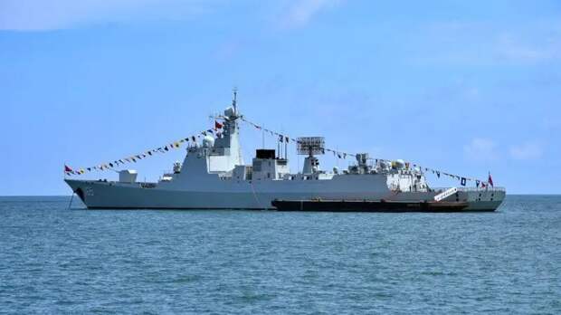 Эсминцы КНР идут к Ормузскому проливу: возле Ирана встретятся корабли трех