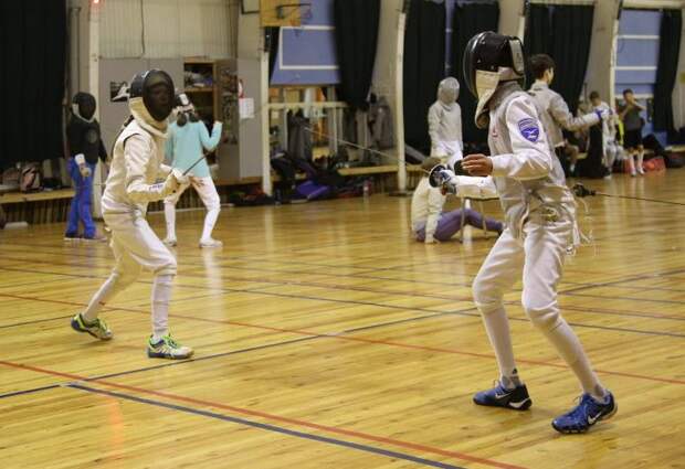 Школьница из Куркина взяла серебро на турнире по фехтованию