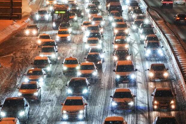 Пробки в Москве достигли 10 баллов