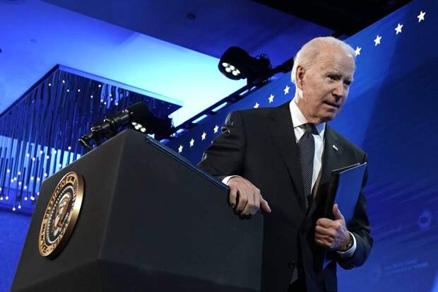 Заявление Байдена о дате «вторжения» РФ на Украину вызвало смех у читателей Daily Mail