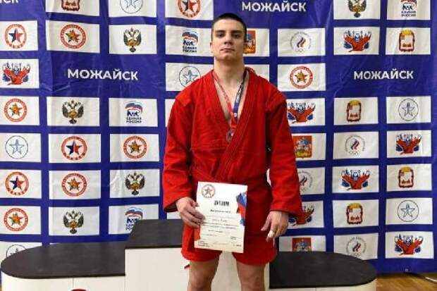 Тамбовчанин завоевал бронзу на первенстве ЦФО по боевому самбо