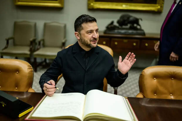 Зеленский хочет привлечь для восстановления Украины 800 млрд долларов