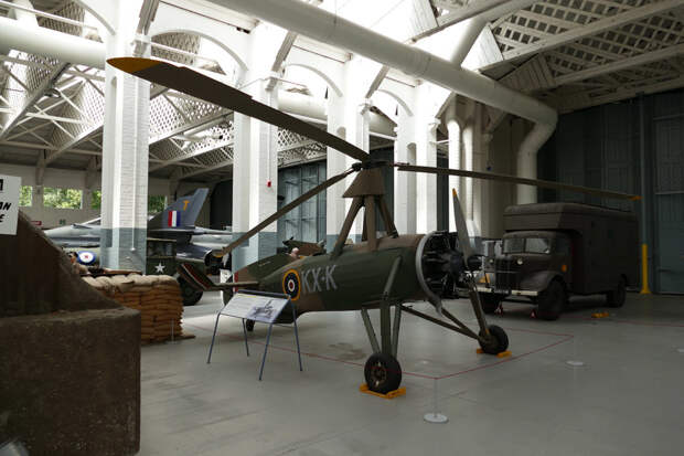Avro Rota Mk.I, армейская версия Cierva C.30. Этот экземпляр хранится в Имперском военном музее в Даксфорде, Великобритания - Летающие глаза артиллерии | Warspot.ru