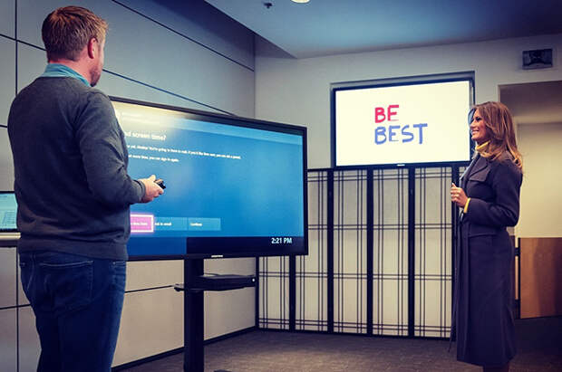 Мелания Трамп прилетела с официальным визитом в Оклахому