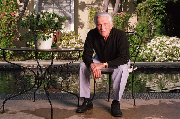 Kirk Douglas | Photo Credits: Paul Harris, Getty Images