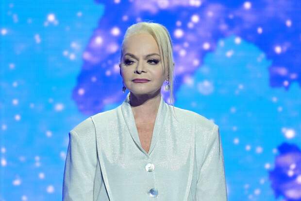 Долина не стала общаться с журналистами накануне суда о ее выселении из квартиры