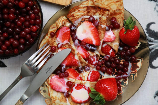 Врач рассказал, кому лучше воздержаться от поедания блинов