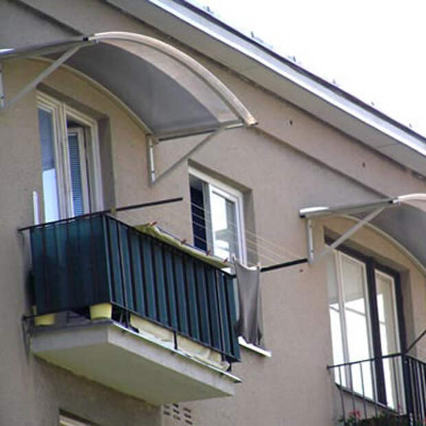 козырек из поликарбоната на балкон