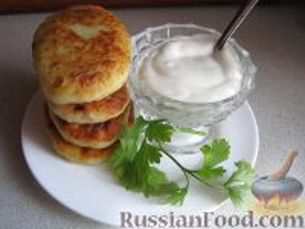Фото приготовления рецепта: Пирожки картофельные с мясом - шаг №9