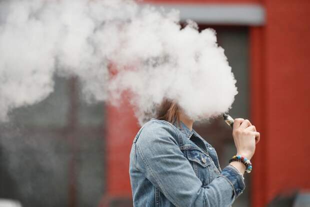 В России могут полностью запретить электронные сигареты и вейпы