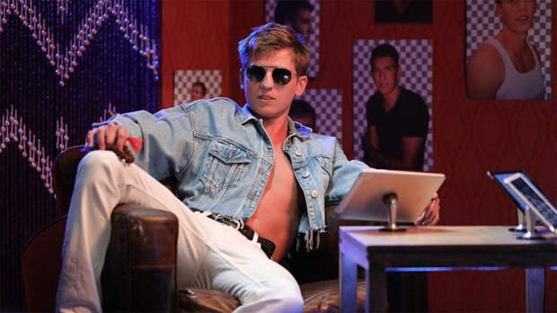 Mash: комик Щербаков стал сам организовывать свои концерты в провинции