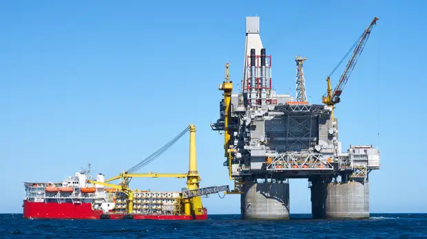 Путин поручил перевести оплату поставляемого Россией природного газа в рубли