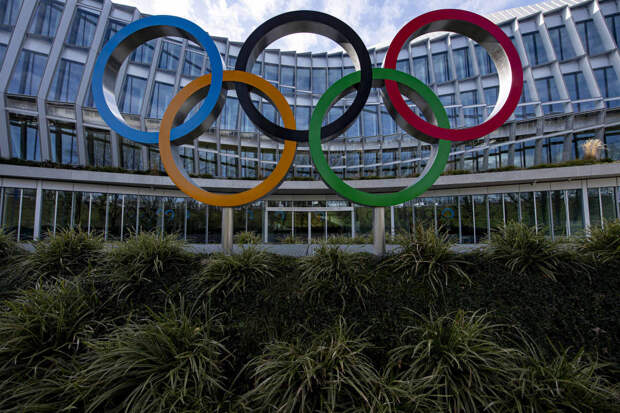 МОК запретил трансгендерам участвовать в женских соревнованиях на Олимпиадах