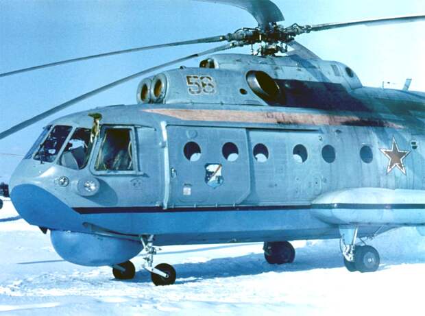 Ми-14ПС. Обратите внимание на широкую дверь грузовой кабины