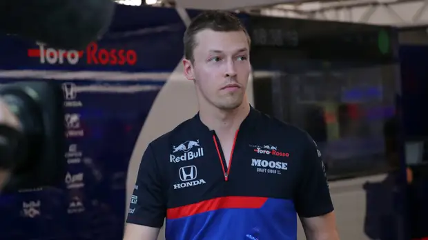 FIA не разрешила Квяту выступить в Сочи в шлеме особой раскраски