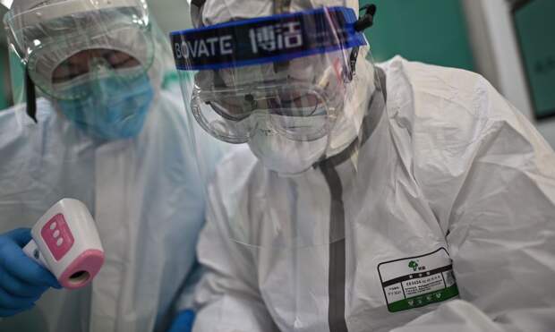 Китай уточнил число погибших от коронавируса в Ухане