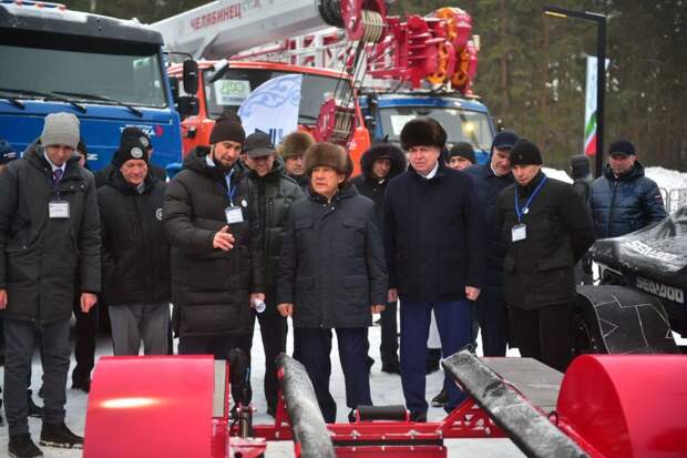 «История города и автогиганта неразделимы»: Минниханов поздравил КАМАЗ с 50-летием