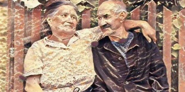 История, которая меня поразила. Живут в нашей деревне двое пожилых людей, дед Сергей и баба Маша...