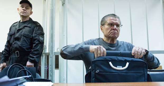 Экс-министр Улюкаев вышел на свободу по УДО после 5,5 лет в колонии