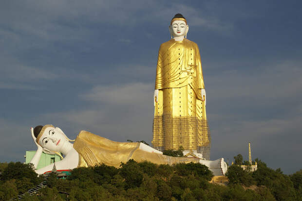 Статуя Будды Laykyun Setkyar, Мьянма, Азия